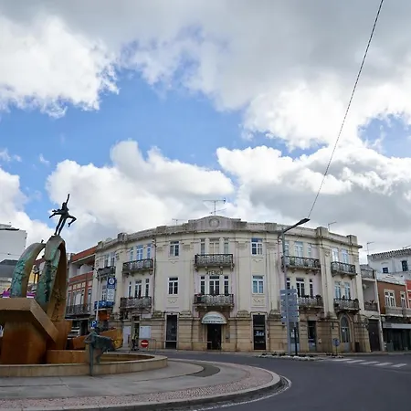 Downtown Pensión 4*